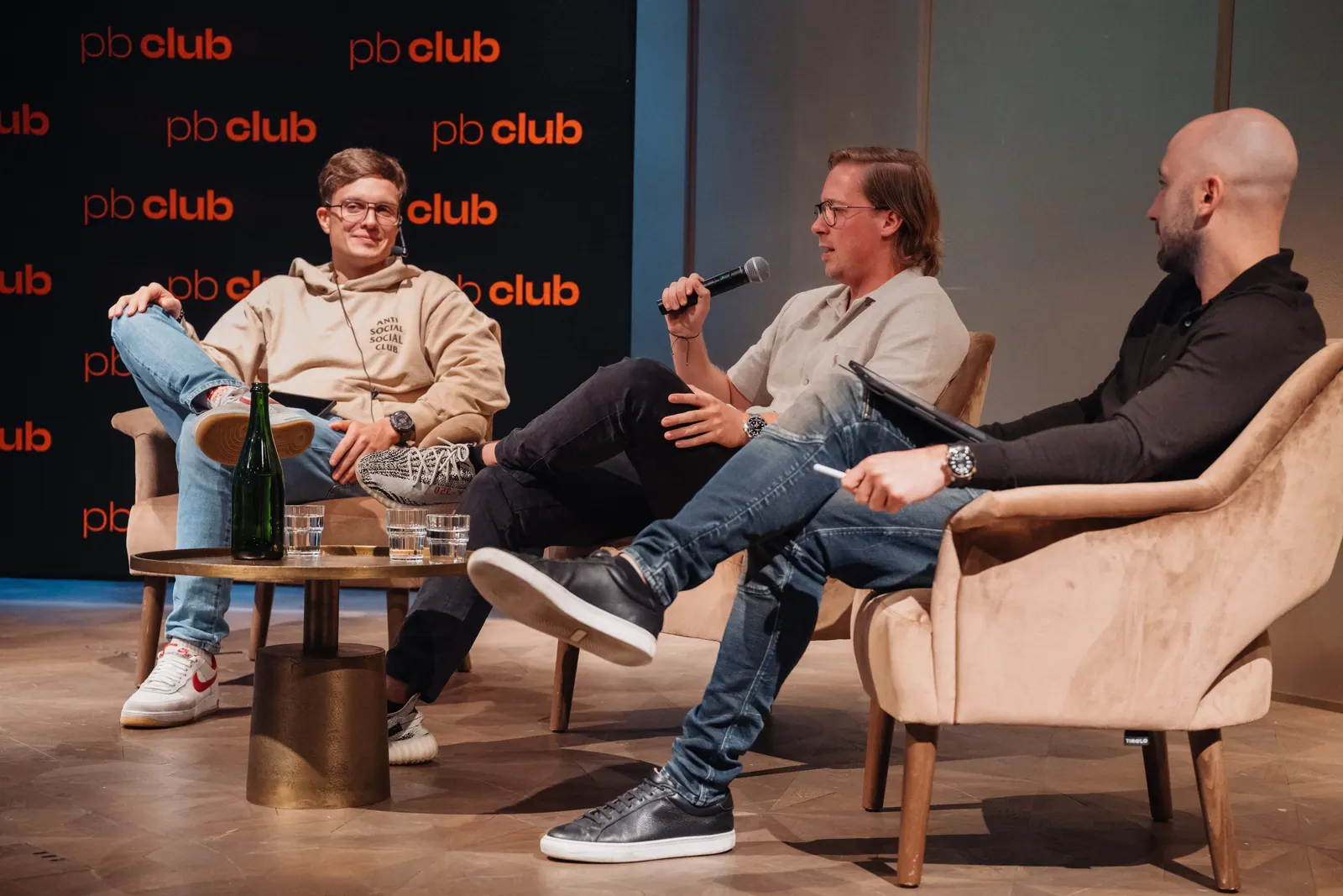Dawid Paczka i Daniel Moczydłowski na scenie PB Live 2
